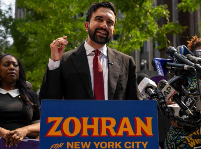 ஸொஹ்ரான் மம்தானி நியூயார்க்கின் முதல் முஸ்லிம் மற்றும் ஒரு நூற்றாண்டுக்கும் அதிகமாக இளம் மேயராகத் தெரிவு